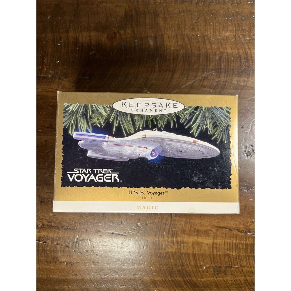 Vintage Hallmark Keepsake 1996 Star Trek Voyager U.S.S. Magic Light Ornament